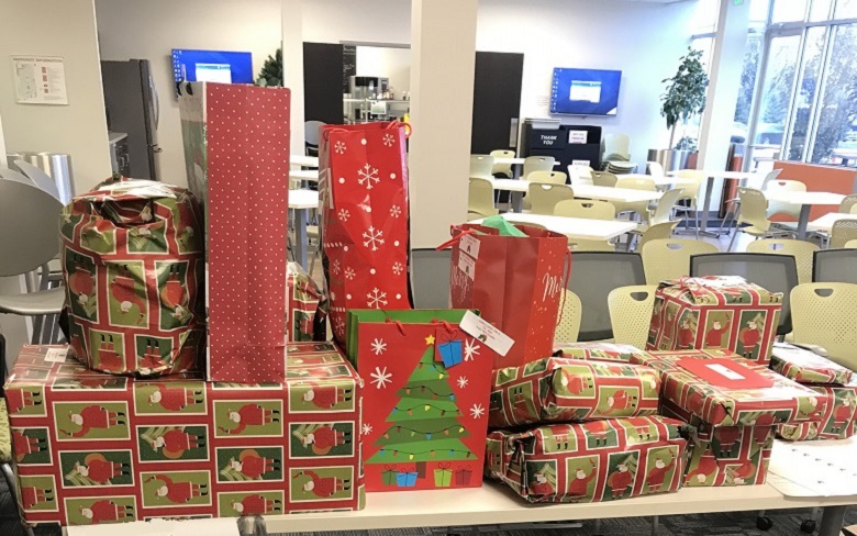 GKN Driveline Auburn Hills people adopt families in need