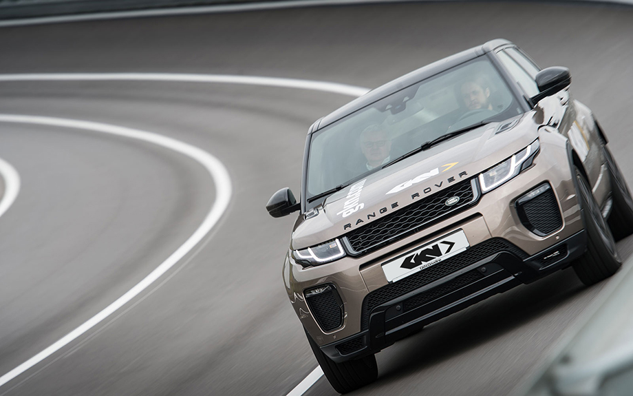 Land Rover partners with GKN Automotive on intelligent AWD system